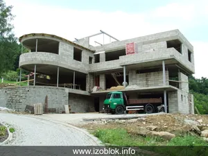 01e villa luhacovice