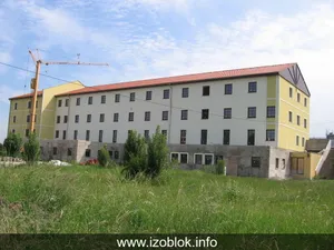 16h hostel trebesin praha 08